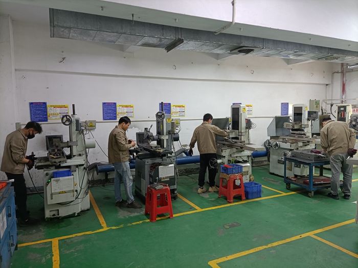 Grinding machine processing department