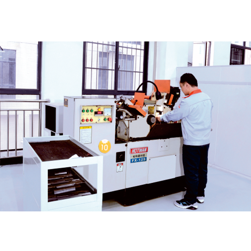 Coreless Grinding Machine